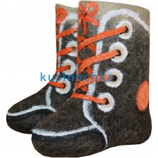 Детские валенки "Ботинки c оранжевыми шнурками"